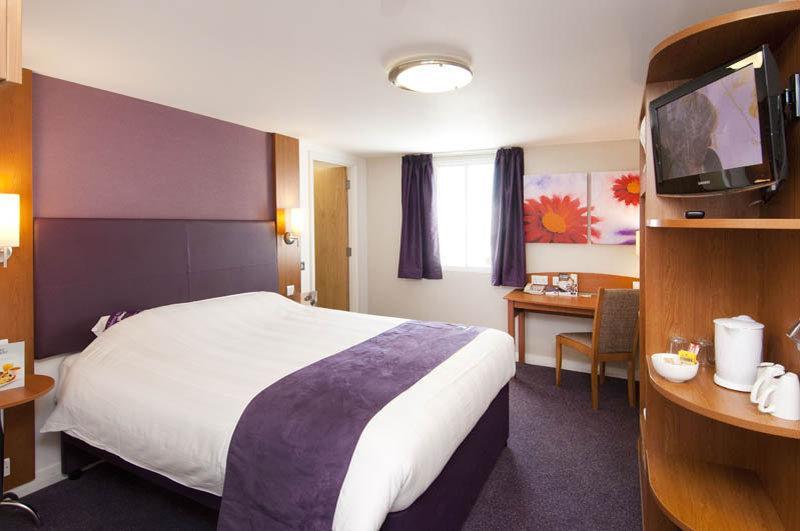 Premier Inn Stroud Stroud  Exterior foto